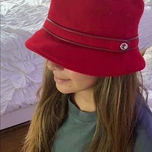 Coach Red Hat